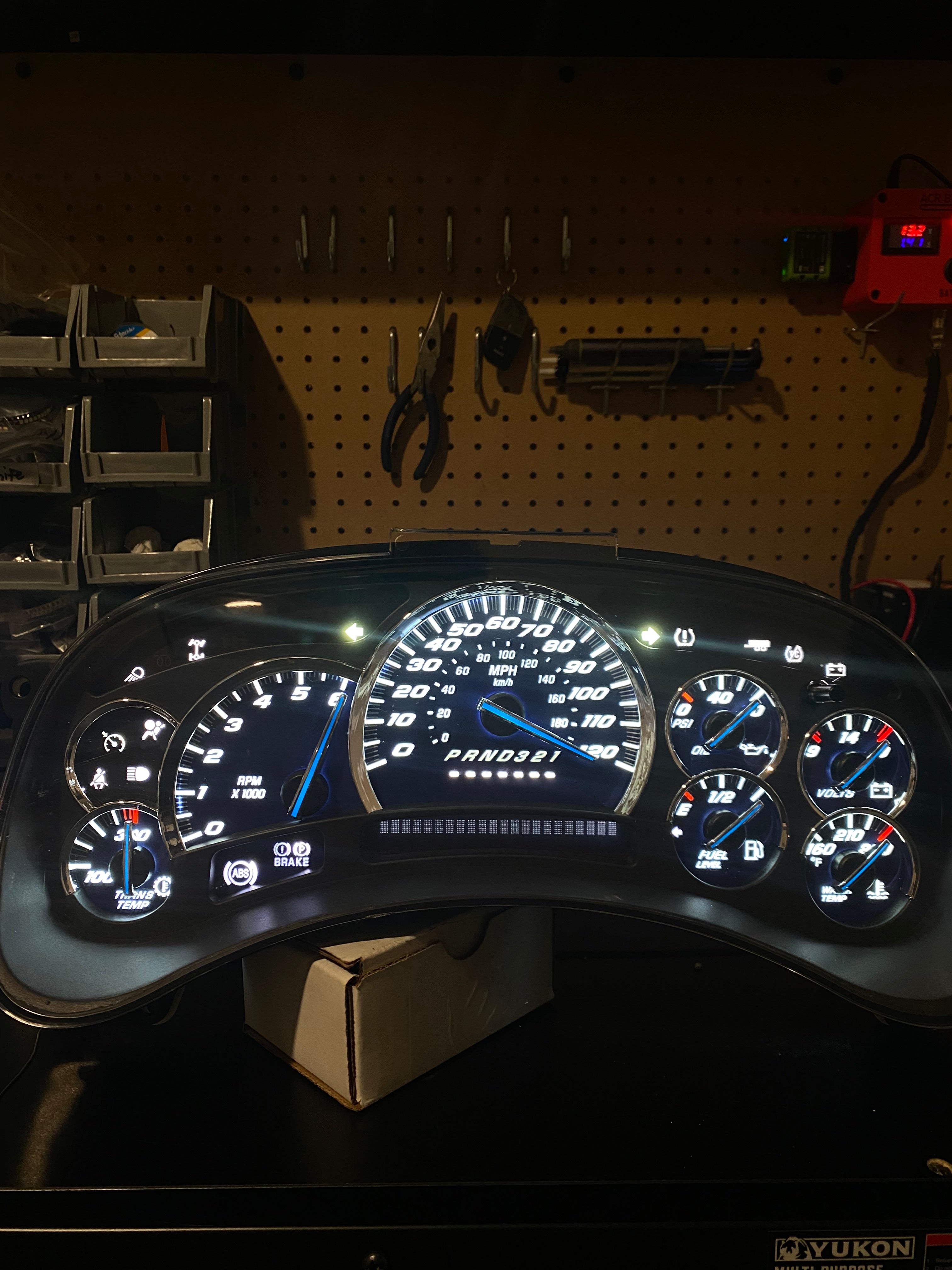 06-07 Blue and White Cluster ‼️