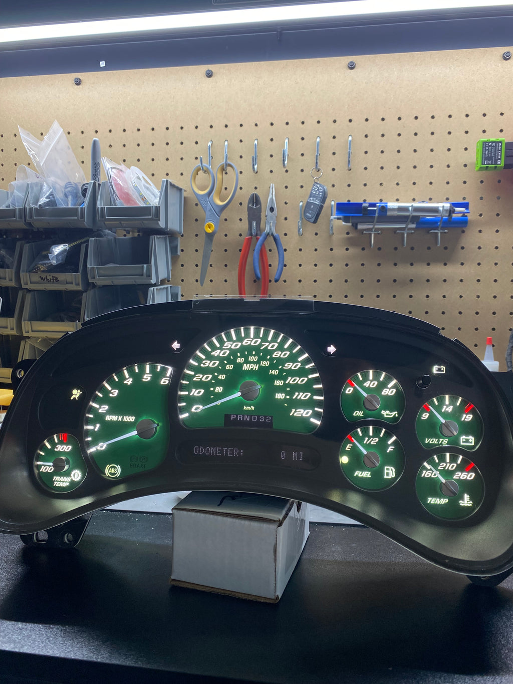 03-05 Chevy Green Cluster