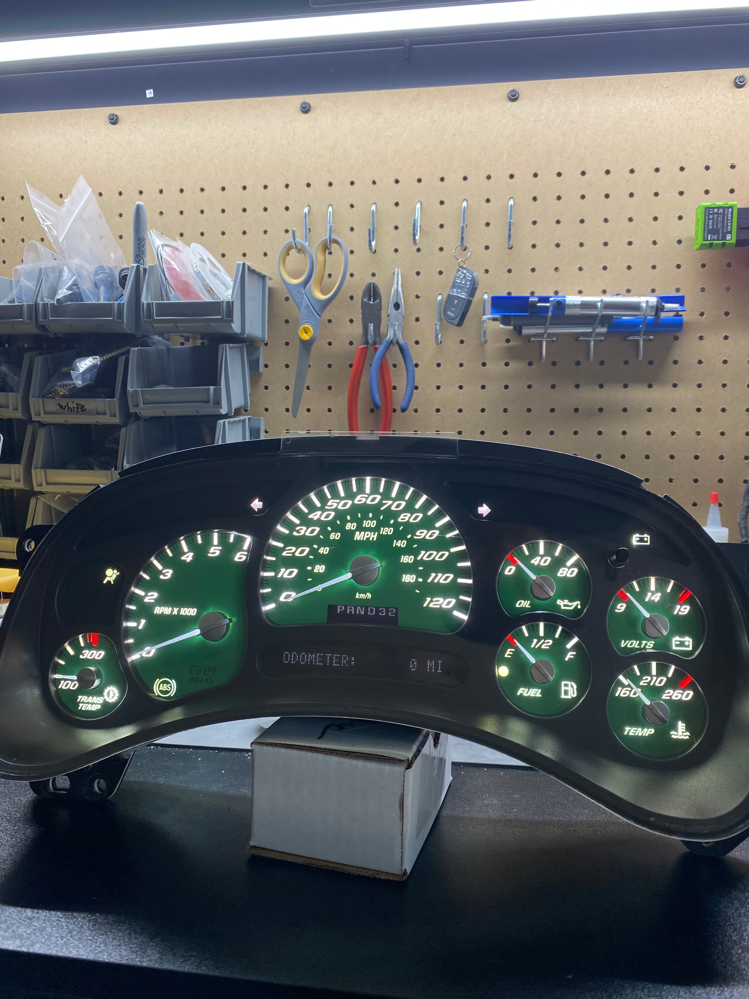 03-05 Chevy Green Cluster
