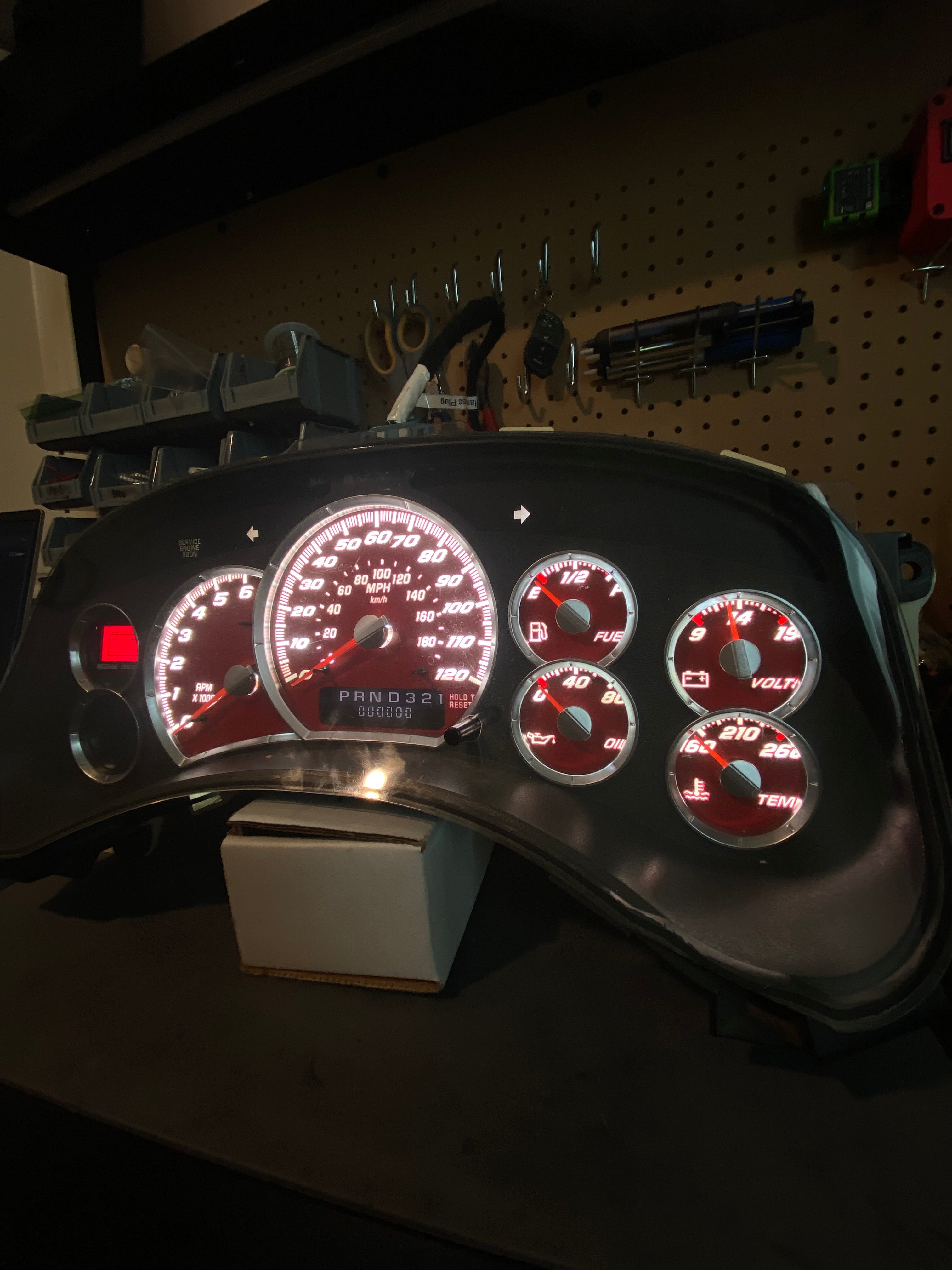 99-02 Red Cluster with LEDS ‼️