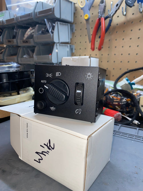 03-05 White headlight Switch🔥
