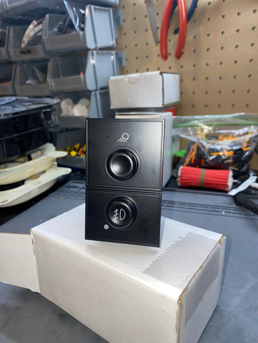 03-05 Fog/Cargo Light 🔥